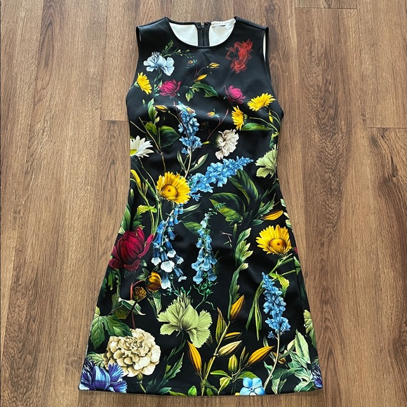 Alice + Olivia Wynell Bodycon Floral Mini Dress - Picture 5 of 8